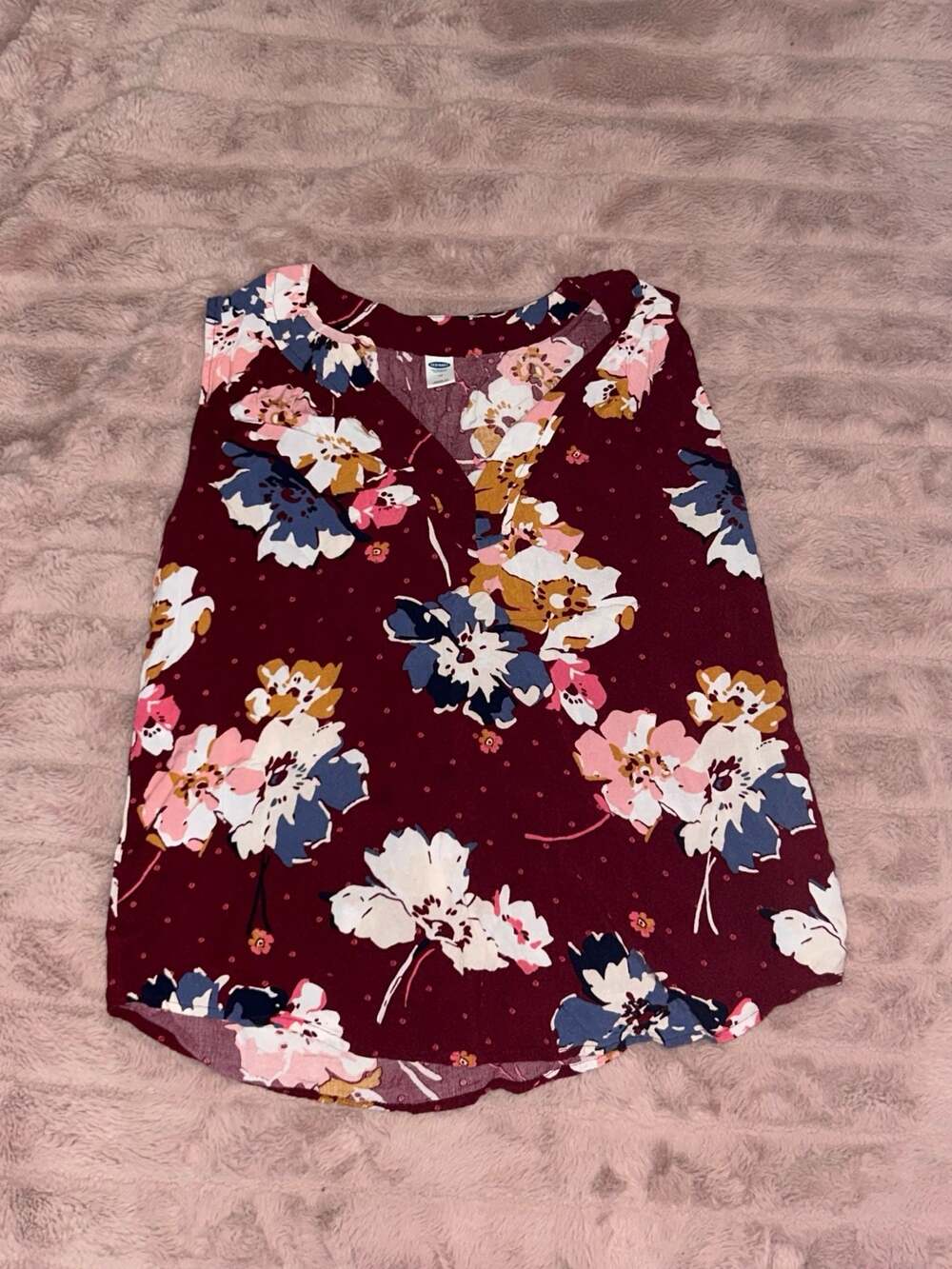 Old Navy Burgundy Floral Sleeveless V-Neck Blouse Tank Top Size M